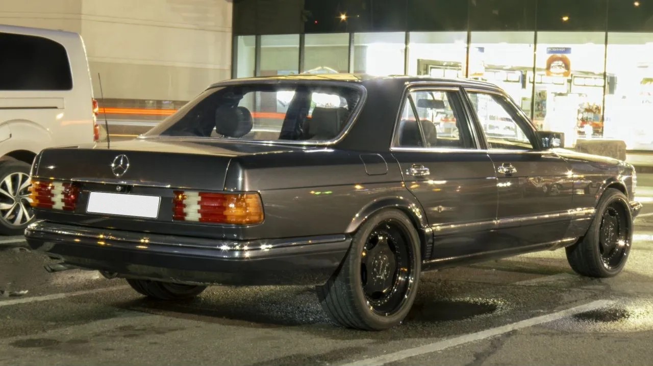 Mercedes-Benz S-класс 2.8_1983 — фото 4